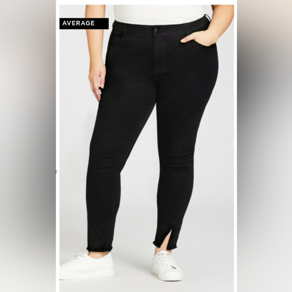 Black AVENUE Crop Denim Pants